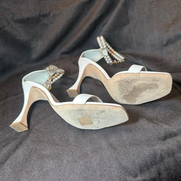 Manolo Blahnik size 39.5 White Pearl slip on sandal Heels